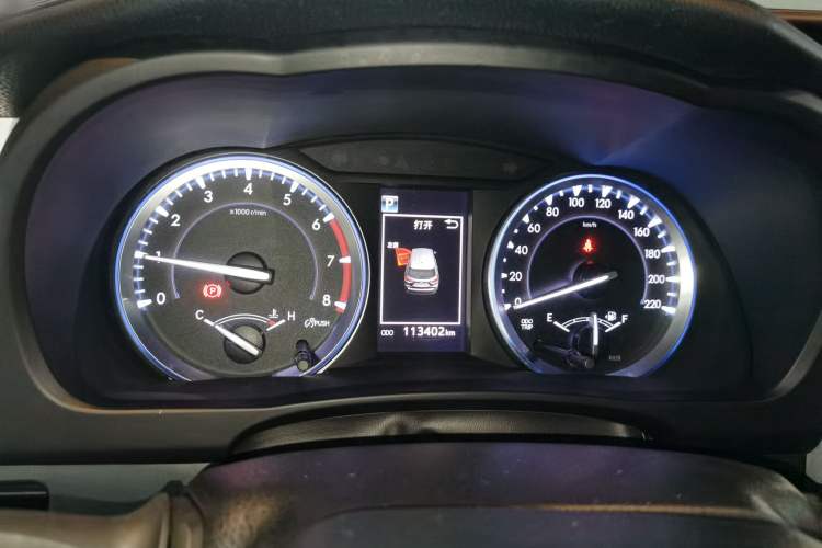 Used Toyota Highlander 2018 2.0T Four-Wheel Drive Luxury Edition 7 Seats China V Emission Standard
