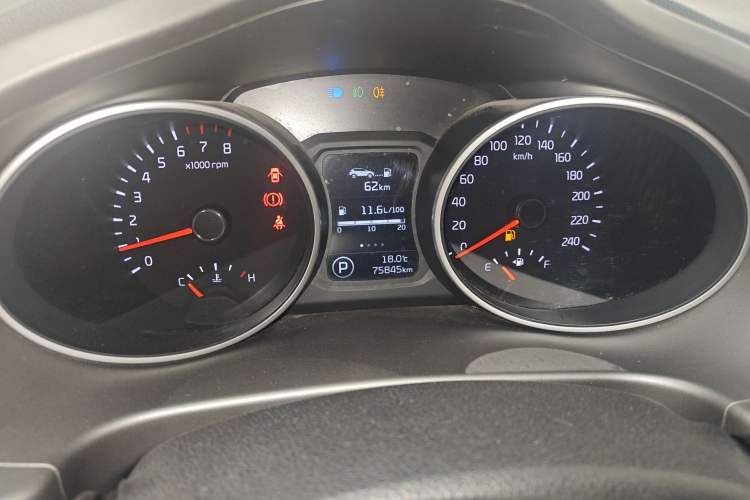 Used Kia Sportage R 2015 2.0L Automatic Two-Wheel Drive DLX Model Instrument Cluster