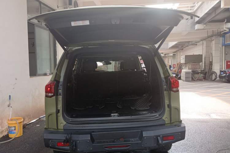 Used SAIC MAXUS D90 Pro 2022 2.0T Diesel 4x4 Amazon Edition 7-Seater
