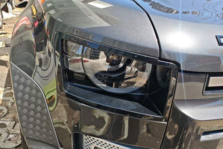 Used Land Rover Defender 2023 Revised Version 90 3.0T P400 Dark Edition Right Front Headlight