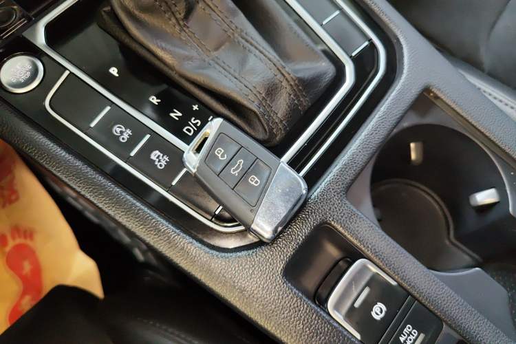 Used Volkswagen Magotan 2017 330TSI DSG Luxury Model Interior 1