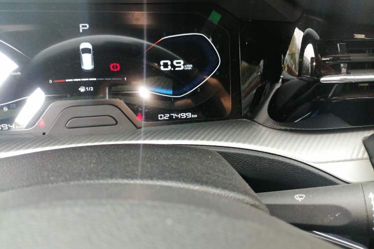 Used Citroen C3-XR 2021 190THP DCT ZhiShang Edition Odometer Close Up