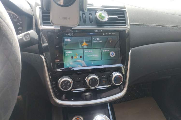 Used Nissan Tiida 2019 1.6L CVT Smart Drive Version China VI Standard Audio And AC Panel