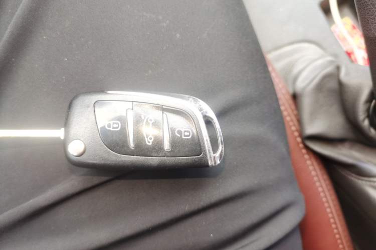 Used Peugeot 408 2013 2.0L Manual Comfort Edition Vehicle Key