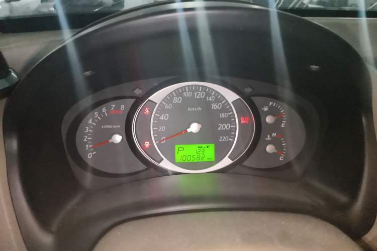 Used Hyundai Tucson 2009 2.0L Automatic Two-Wheel Drive with Sunroof