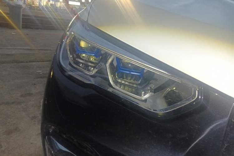 Used BMW X5 2022 xDrive 40Li M Sport Package Right Front Headlight