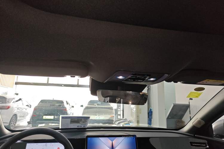 Used BYD Qin L 2025 DM-i Smart Drive 120KM Superior Model
