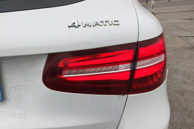 Used Mercedes-Benz GLC 2016 GLC 260 4MATIC Luxury Model