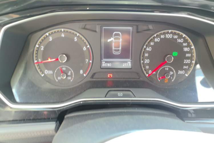 Used Volkswagen Sagitar 2019 280TSI DSG Comfort Version China VI Standard Odometer Close Up