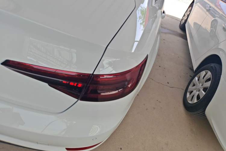 Used Audi A4L 2017 Plus 40 TFSI Ambition Model
