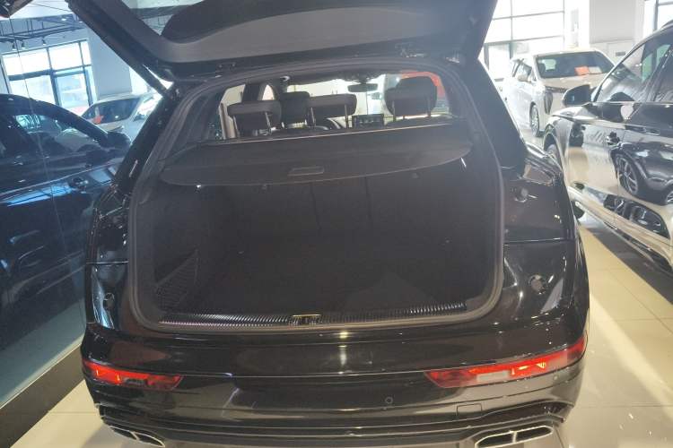 Used Audi Q5L 2023 40T Luxury Dynamic Model
