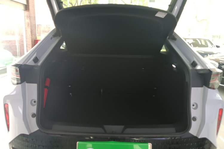 Used Volkswagen ID.UNYX 2024 Pro Long-Range Version