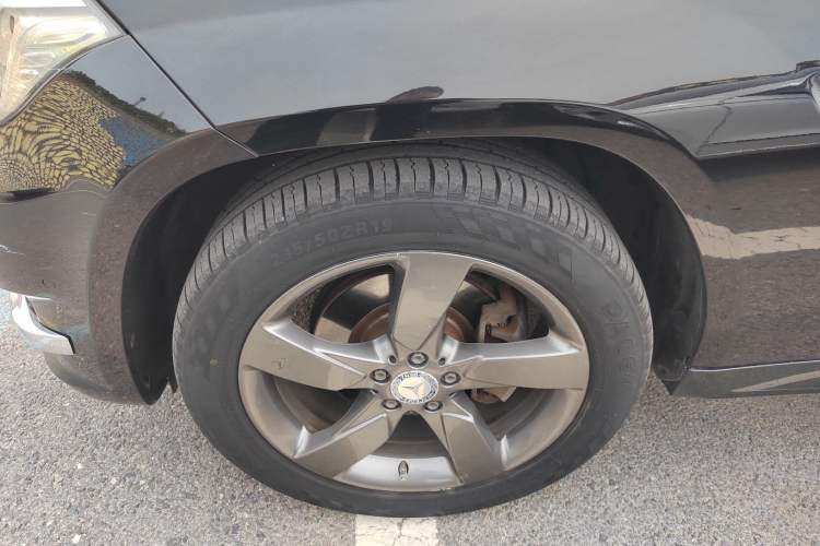 Used Mercedes-Benz GLK-Class 2013 GLK 300 4MATIC Dynamic Sunroof Model Left Front Wheel Hub