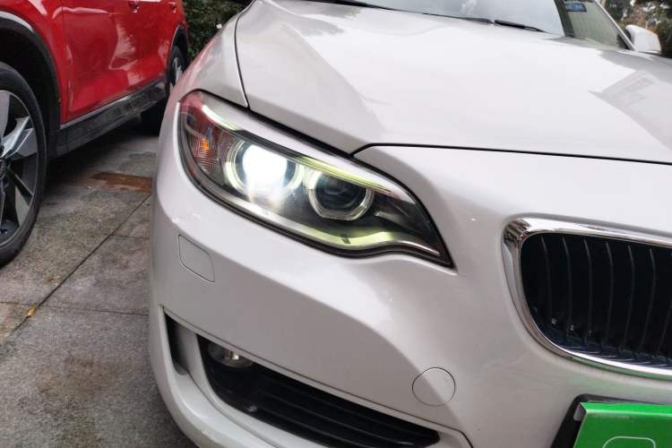 Used BMW 2 Series 2015 220i Convertible Coupe Leading Model
