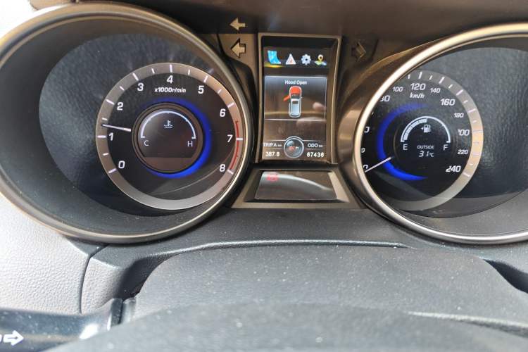 Used CHANGAN CS75 2017 Shangku Edition 1.5T Manual ZhiXiang Model
