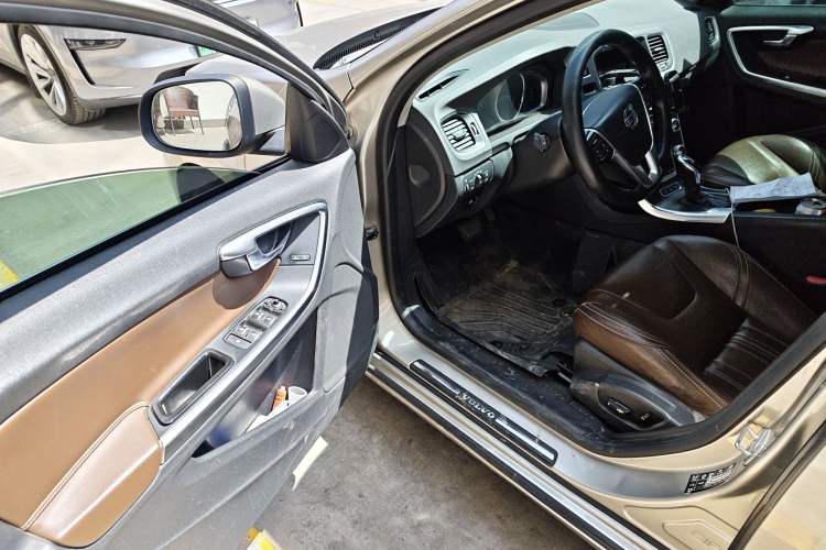 Used Volvo S60 New Energy 2015 S60L E-Drive Hybrid T6 Smart Drive Edition Driver Seat