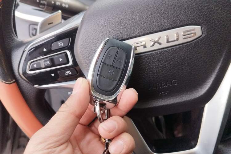 Used SAIC MAXUS G20 2023 PLUS 2.0T Gasoline Automatic Luxury Edition
