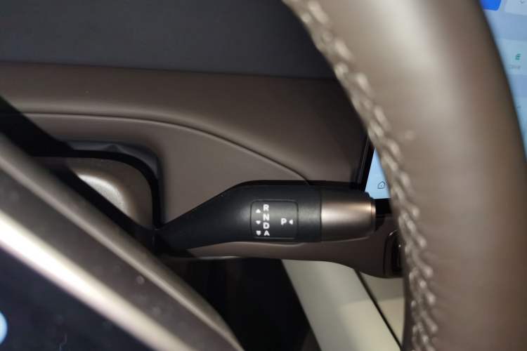 Used Li Auto MEGA 2024 Ultra Model