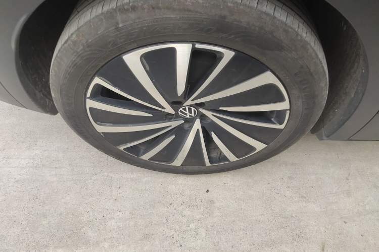 Used Volkswagen ID.4 X 2021 Pro Smart Long-Range Edition Right Rear Wheel Hub