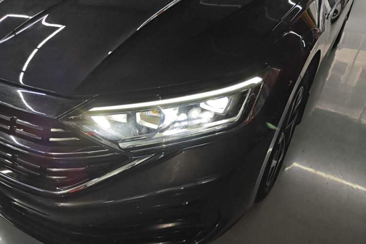 Used Volkswagen Sagitar 2023 300TSI DSG Excellence Edition Left Front Headlight