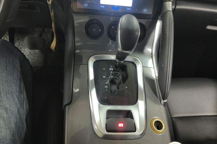 Used Peugeot 3008 2018 2.0L Automatic Classic Edition