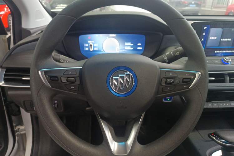 Used Buick Velite 6 2023 Revised Version 430 km Range – Commuter Edition Steering Wheel