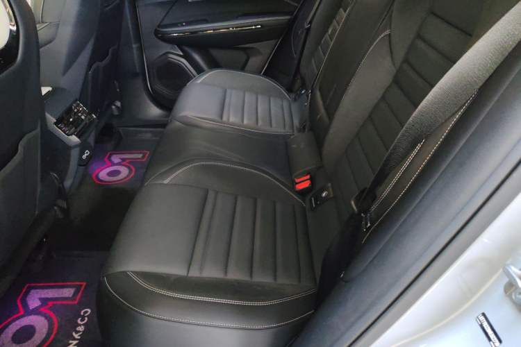 Used Lynk & Co 01 EM-P 2023 1.5TD EM-P Dawn Edition
