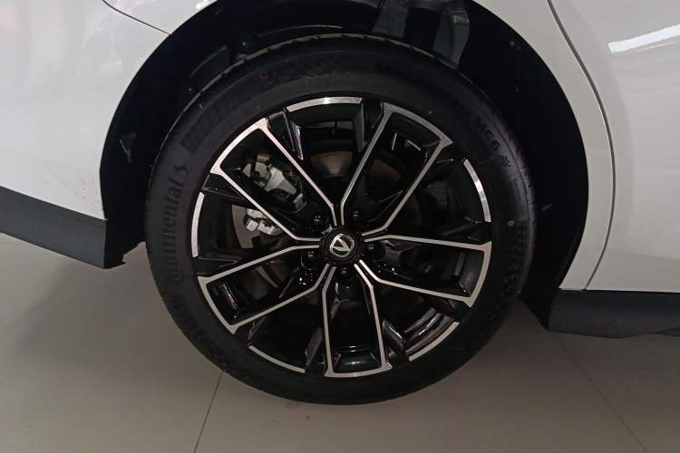 Used CHANGAN UNI-V iDD 2024 Blue Whale Smart Electric iDD 136km Luxury Model