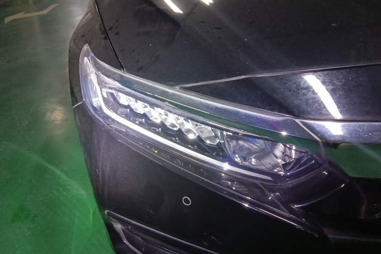 Used Honda Accord 2018 260TURBO Luxury Edition China VI Right Front Headlight