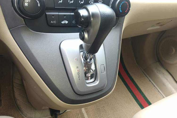 Used Honda CR-V 2010 2.0L automatic two-wheel drive urban version
