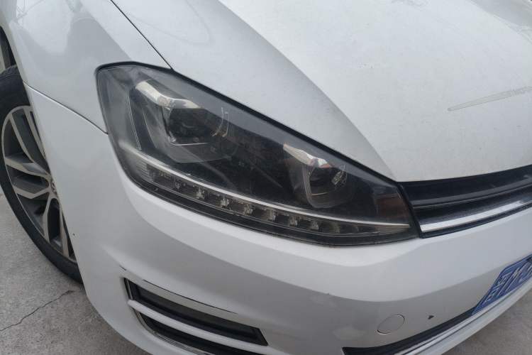 Used Volkswagen Golf 2016 230TSI Automatic Luxury Version
