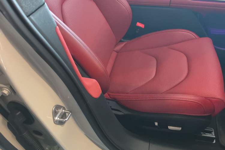 Used Xiaomi Auto SU7 2024 Rear-Drive Long-Range Intelligent Driving Version