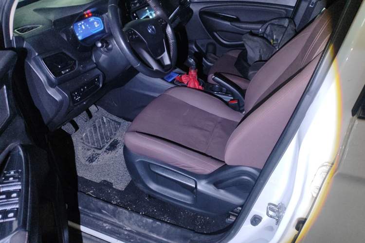 Used CHANGAN OSHAN A800 2017 1.6L Manual Comfort Model Left Front Seat