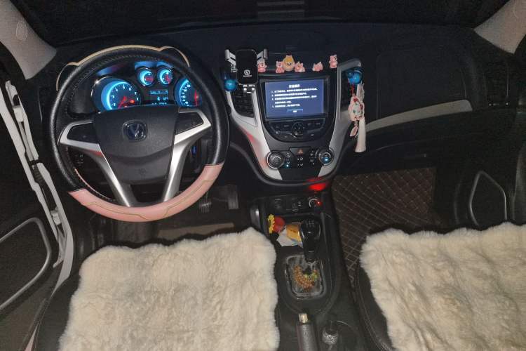 Used Changan CS35 2015 1.6L Manual Luxury Model China V Standard
