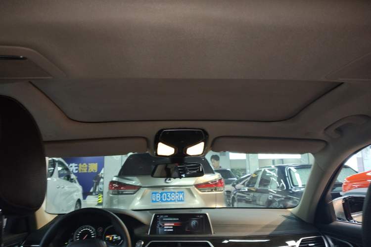 Used BMW 7 Series 2017 730Li Leading Model
