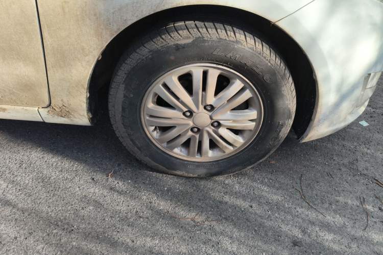 Used Kia K2 2012 Hatchback 1.4L MT Cool Edition Commemorative Model Right Front Wheel Hub