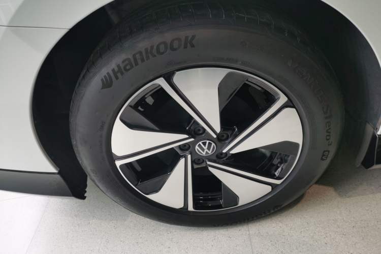 Used Volkswagen ID.7 VIZZION 2024 AIR model
