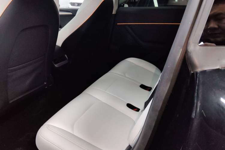 Used Tesla Model Y 2022 Long-Range All-Wheel-Drive Version
