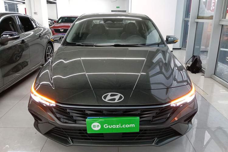 Used Hyundai Elantra 2023 1.5L CVT LUX Prestige Edition
