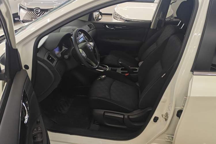 Used Nissan Tiida 2024 1.6L CVT Cool Dynamic Edition