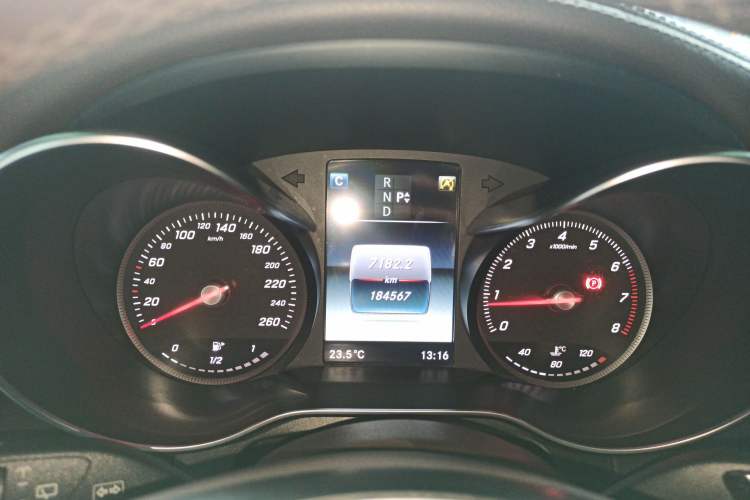 Used Mercedes-Benz GLC 2017 GLC 260 4MATIC Luxury Model
