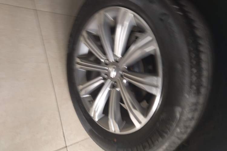 Used GAC Trumpchi GS8 2020 390T Two-Wheel Drive Luxury Smart Connectivity Version (7 Seats) Right Rear Wheel Hub