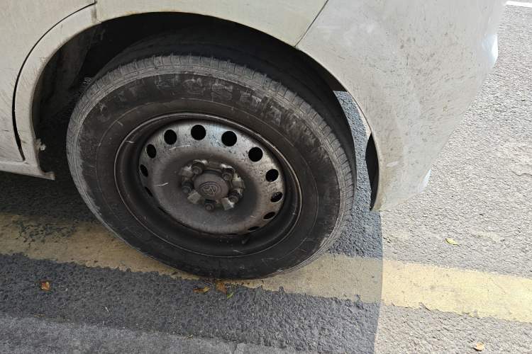 Used CHANGAN KUAYUE Xing V7 EV 2022 Standard Model 240 km Right Front Wheel Hub