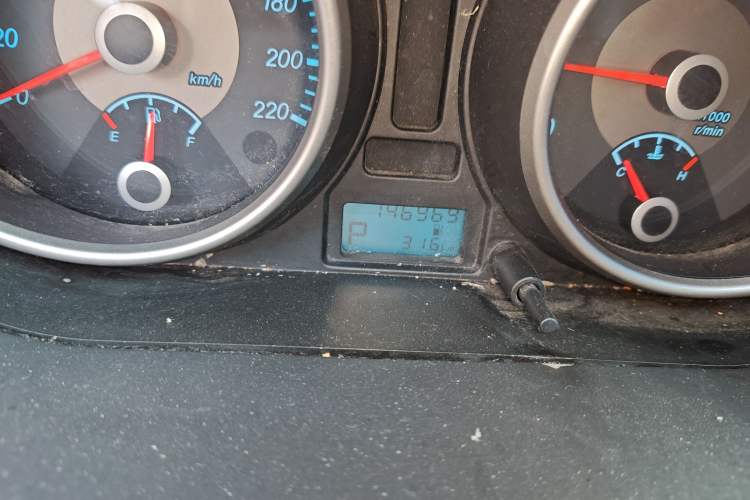 Used Buick Excelle 2013 1.5L Automatic Classic Model
