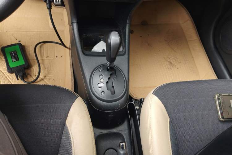 Used Suzuki Alto 2009 1.0L Automatic Luxury Version Gear Lever