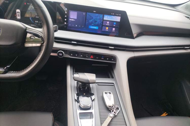 Used CHANGAN CS75 PLUS 2023 2nd Generation 1.5T Automatic Elite Version
