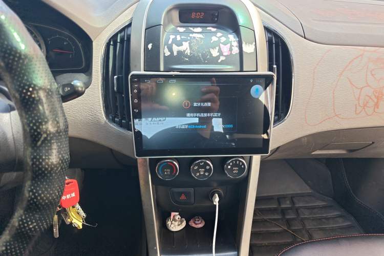 Used Baojun 630 2011 1.5L manual standard version