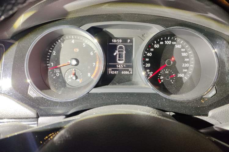 Used Volkswagen Sagitar 2018 280TSI DSG Ignite Edition Odometer Close Up