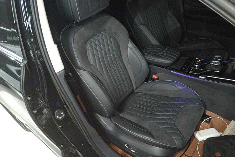 Used Hongqi HS5 2022 Revised Version 2.0T Smart Connect Flagship Edition
