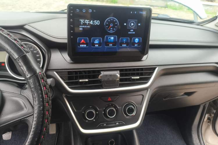 Used Wuling Hongguang S3 2019 1.5L Manual Standard Version China VI Standard Audio And AC Panel